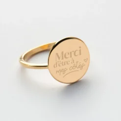 Best HappyBulle Bague Famille des mariés plateau personnalisée plaqué or médaille gravée 15 mm Plaqué or 18k
