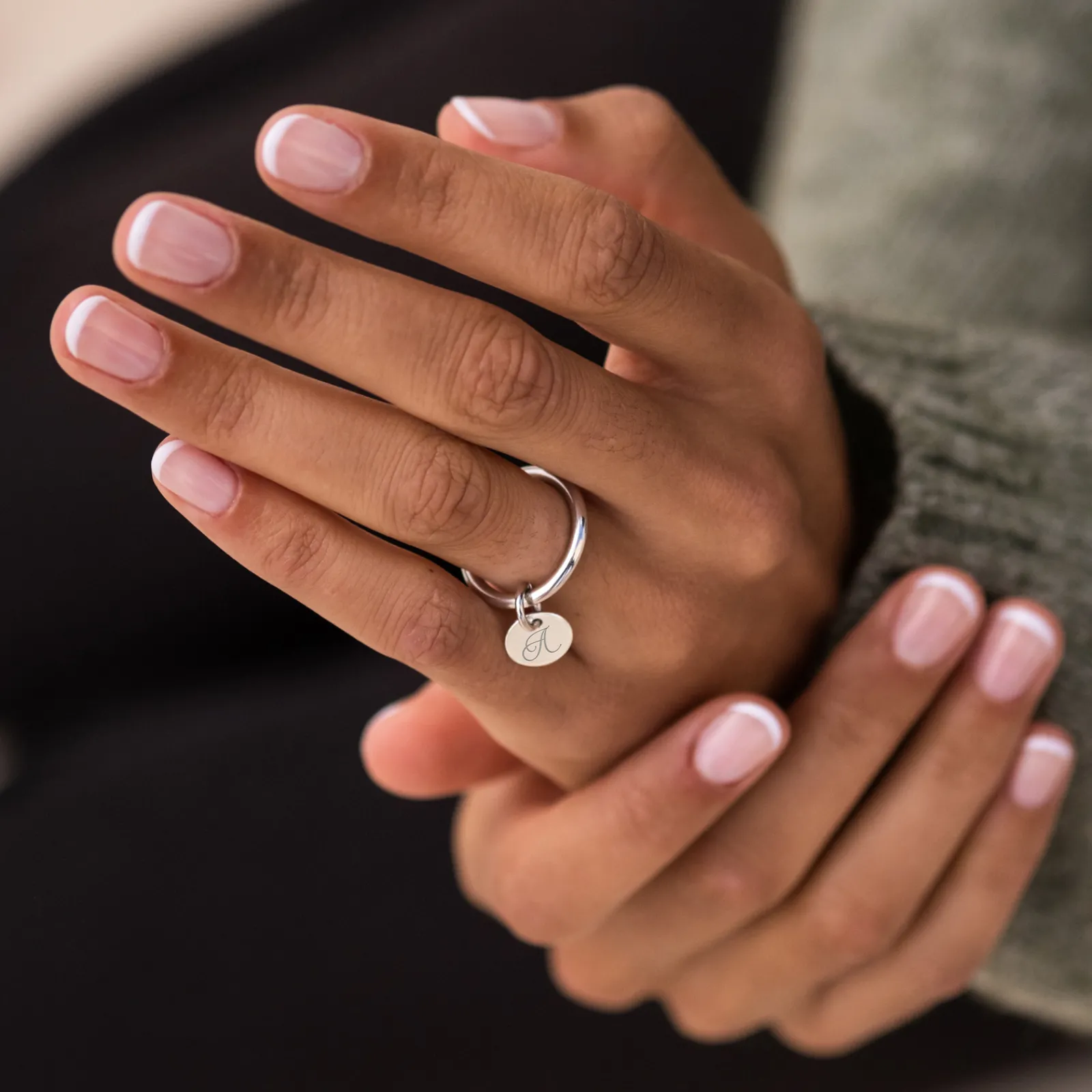 Hot HappyBulle Bague jonc argent personnalisée médaille gravée initiale 10 mm Argent rhodié 925