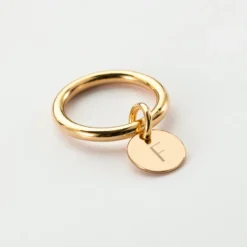 Sale HappyBulle Bague jonc plaqué or personnalisée médaille gravée initiale 10 mm Plaqué or 18k