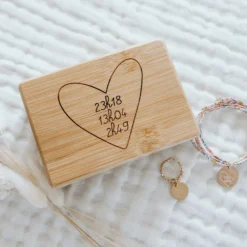 Hot HappyBulle Boîte à bijoux personnalisée 12x8,5 cm bois gravé - x Mon petit Léon