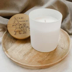 HappyBulle Bougie parfumée personnalisé couvercle bois gravé Fleur d'oranger