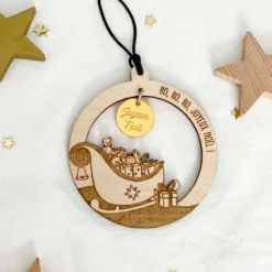New HappyBulle Boule de Noël personnalisée bois gravé - édition spéciale "Le du Père Noël" Traineau