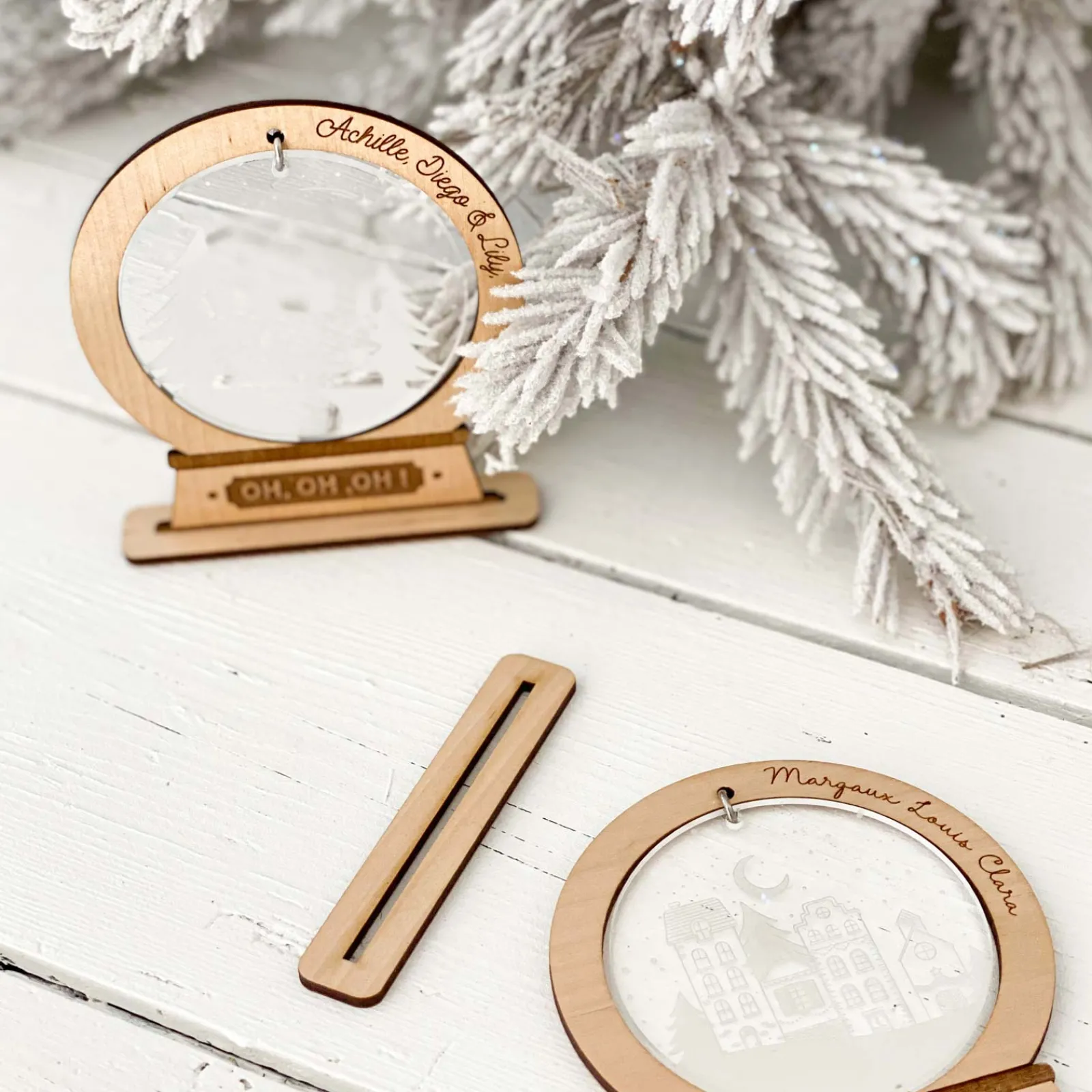 Clearance HappyBulle Boule à neige personnalisée bois gravé - édition spéciale " féérique" Village
