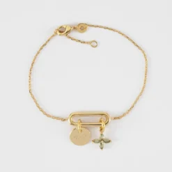 HappyBulle Bracelet chaîne ovale ouvert personnalisé médaille gravée plaqué or 10 mm et breloque fleur pétales zircons 10 mm