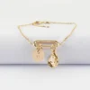 Outlet HappyBulle Bracelet chaîne ovale ouvert personnalisé médaille gravée plaqué or 15 mm et breloque coquillage perle blanche