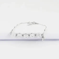 New HappyBulle Bracelet chaîne pastilles estampillées "Amour" argent et breloque lettre initiale 5 mm Argent rhodié 925