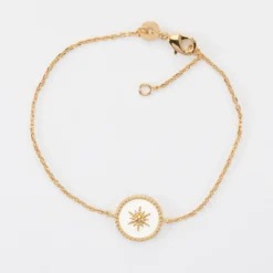 Outlet HappyBulle Bracelet chaîne personnalisé médaille gravée plaqué or initiale soleil 12 mm Email blanc