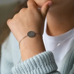 HappyBulle Bracelet Cérémonie enfant chaîne personnalisé médaille gravée argent 2 trous 15 mm Argent rhodié 925