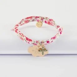 New HappyBulle Bracelet enfant Liberty personnalisé médaille gravée plaqué or nuage 20x14 mm et breloque fleur pétales zircons 10 mm