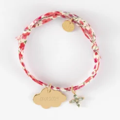 New HappyBulle Bracelet enfant Liberty personnalisé médaille gravée plaqué or nuage 20x14 mm et breloque fleur pétales zircons 10 mm