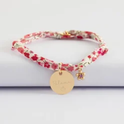 Sale HappyBulle Bracelet enfant Liberty personnalisé médaille gravée plaqué or 15 mm et breloque fleur zircon plaqué or 8 mm
