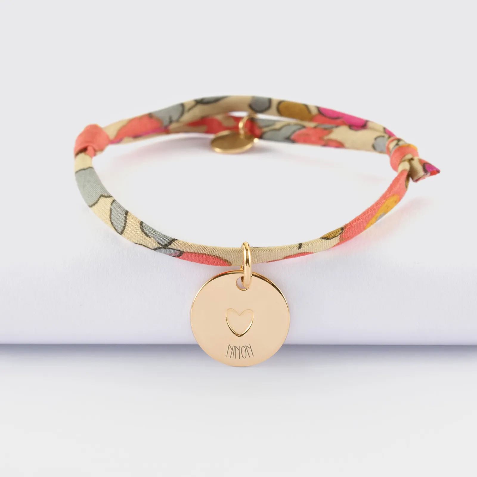 Online HappyBulle Bracelet enfant Liberty personnalisé médaille gravée plaqué or coeur estampillé 15 mm - x Atelier Wagram Plaqué or 18k