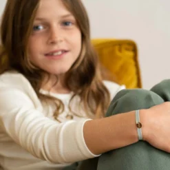 Clearance HappyBulle Bracelet enfant personnalisé cordon élastique médaille gravée plaqué or initiale 10 mm Plaqué or 18k