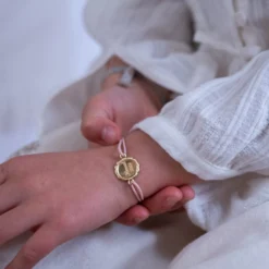Sale HappyBulle Bracelet enfant personnalisé médaille contour fleur gravée plaqué or 2 trous 15 mm