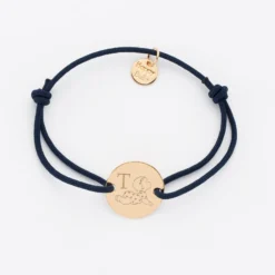 New HappyBulle Bracelet enfant personnalisé initiale médaille gravée plaqué or 2 trous 15 mm - x Marie Savart Plaqué or 18k