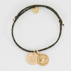 HappyBulle Bracelet enfant personnalisé cordon pailleté médaille gravée plaqué or 15 mm et breloque scintillant 14 mm Tournesol