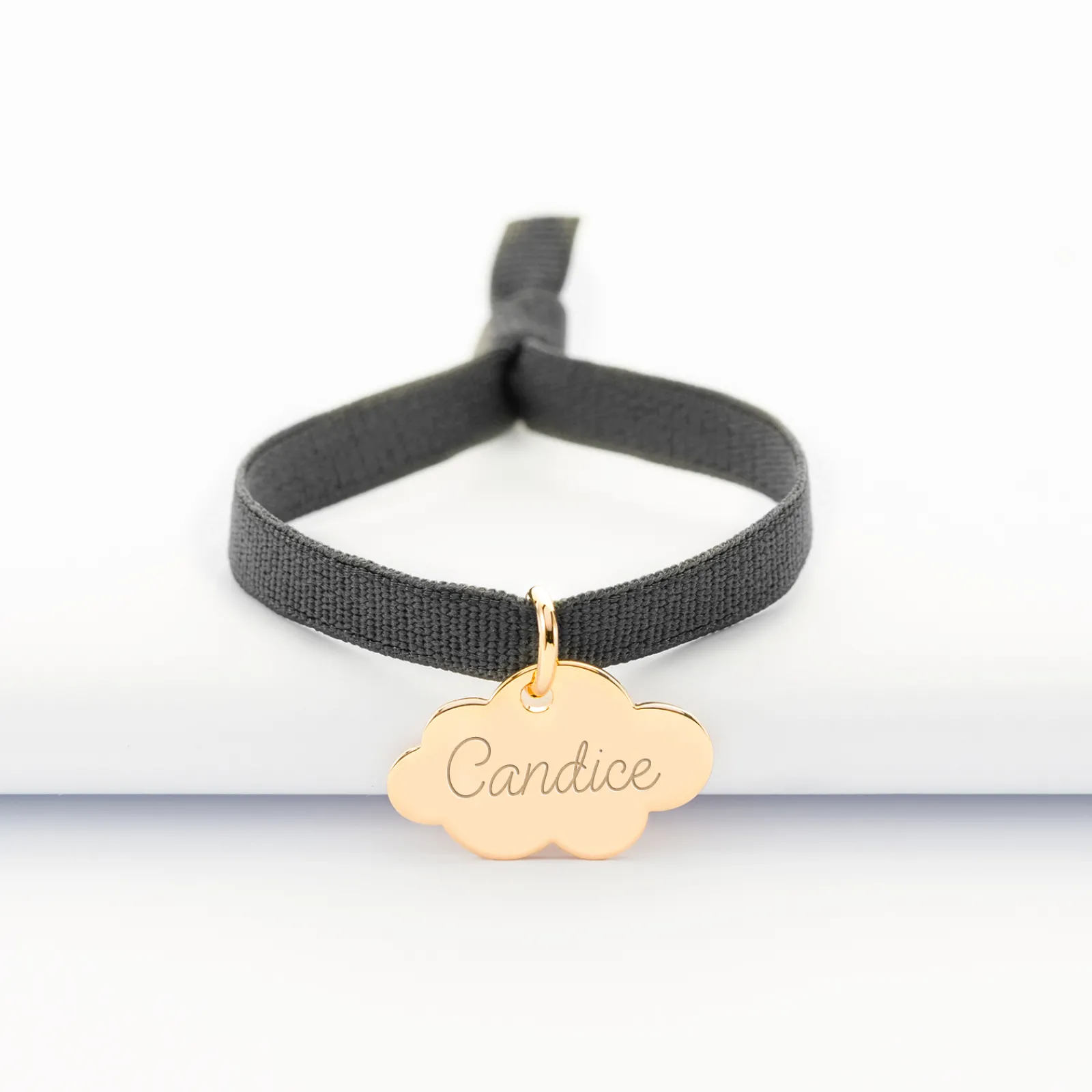 Best HappyBulle Bracelet enfant personnalisé cordon élastique médaille gravée plaqué or nuage 20x14 mm Plaqué or 18k