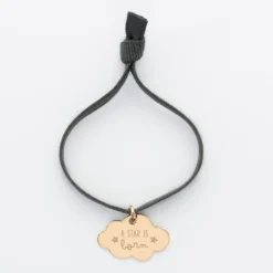 Best HappyBulle Bracelet enfant personnalisé cordon élastique médaille gravée plaqué or nuage 20x14 mm Plaqué or 18k