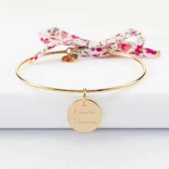 Sale HappyBulle Bracelet EVJF personnalisé jonc plaqué or et cordon Liberty médaille gravée 15 mm Plaqué or 18k