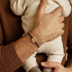 Clearance HappyBulle Bracelet homme médaille gravée ronde 21 mm - Edition spéciale "Super Papa" Bois