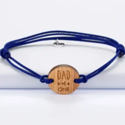 Discount HappyBulle Bracelet homme médaille gravée bois ronde 21 mm - Edition spéciale "Dad of one"