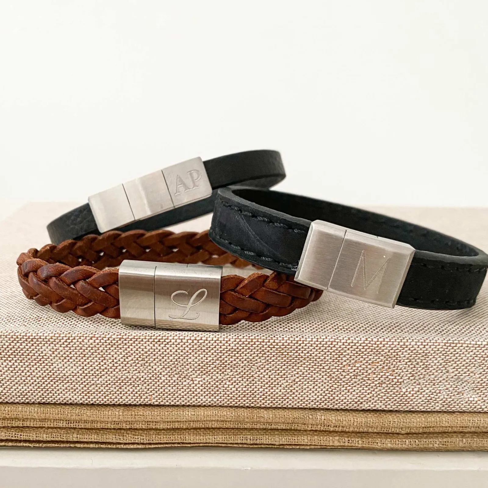 Online HappyBulle Bracelet homme personnalisé cuir fermoir gravé acier 15x15 mm