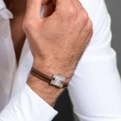 HappyBulle Bracelet homme personnalisé cuir médaille gravée argent rectangle 2 trous 23x16 mm
