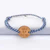 HappyBulle Bracelet homme personnalisé cordon marin tressé médaille gravée bois ronde 2 trous 21 mm - Edition spéciale "Super Maître"