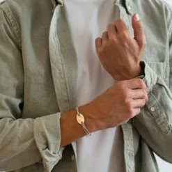 Sale HappyBulle Bracelet homme personnalisé cordon marin tressé médaille gravée plaqué or ovale 25x16 mm Plaqué or 18k