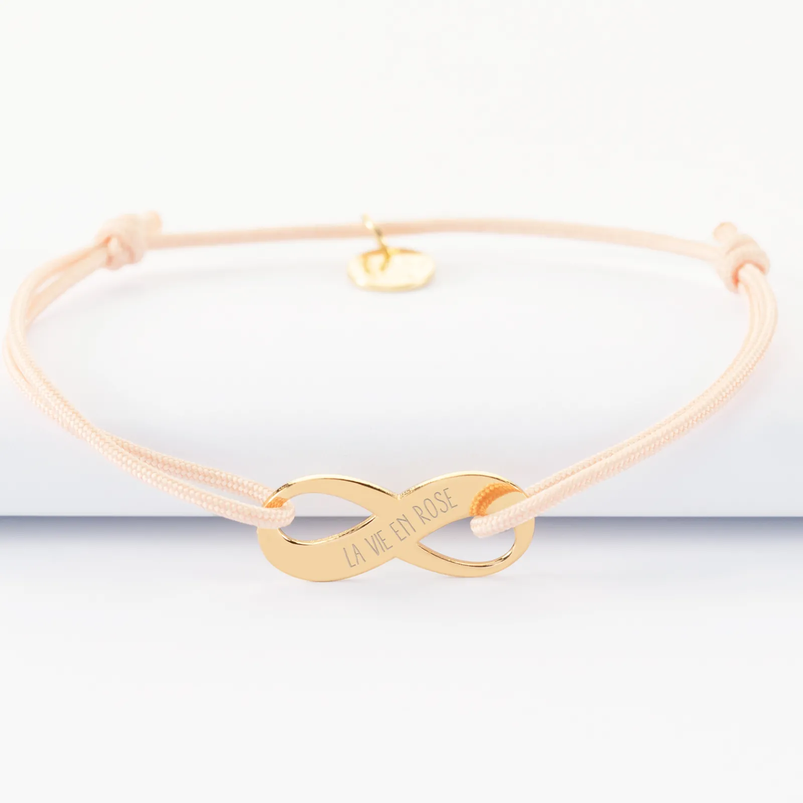 HappyBulle Bracelet infini personnalisé médaille gravée plaqué or 25x10mm Plaqué or 18k