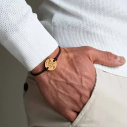 Online HappyBulle Bracelet papa homme médaille gravée bois ronde 21 mm - Edition spéciale "Chef de tribu"