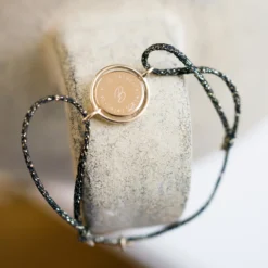 Discount HappyBulle Bracelet personnalisé cordon pailleté médaille réversible Eternelle gravée plaqué or 2 trous 16 mm - x Capucine Plaqué or 18k