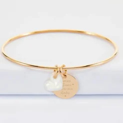 Discount HappyBulle Bracelet personnalisé jonc plaqué or médaille gravée 15 mm et breloque nacre 10 mm Plaqué or 18k