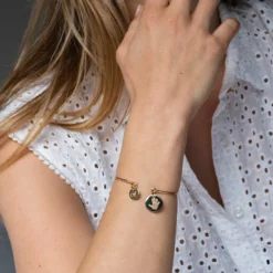 Discount HappyBulle Bracelet personnalisé jonc plaqué or médaille gravée 15 mm et breloque ronde 10 mm Plaqué or 18k