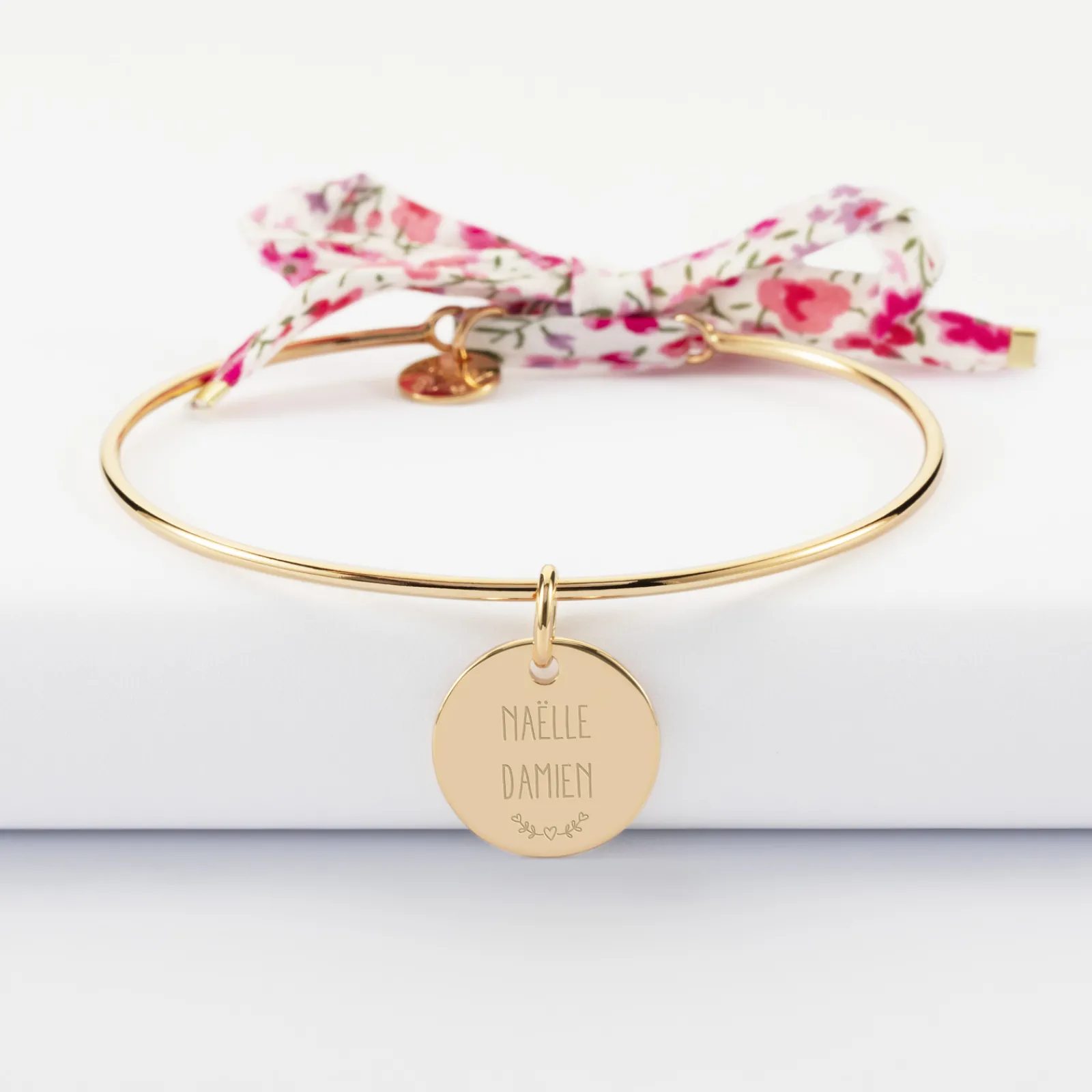 Online HappyBulle Bracelet personnalisé jonc plaqué or et cordon Liberty médaille martelée gravée 15 mm Plaqué or 18k