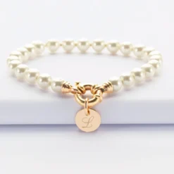 HappyBulle Bracelet personnalisé perles de Majorque fermoir marin médaille gravée plaqué or 10 mm