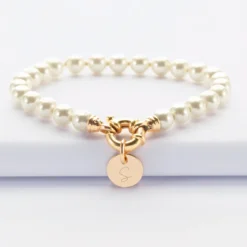 HappyBulle Bracelet personnalisé perles de Majorque fermoir marin médaille gravée plaqué or 10 mm