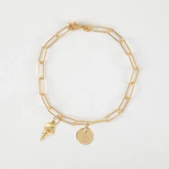 New HappyBulle Bracelet personnalisé petites mailles médaille gravée plaqué or 10 mm et breloque(s) summer - à composer Plaqué or 18k