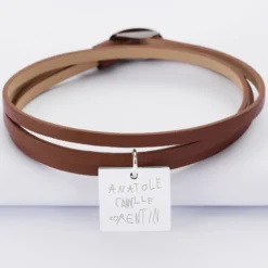 HappyBulle Bracelet 3 tours cuir personnalisé médaille gravée argent dormeuse carré 18x18 mm