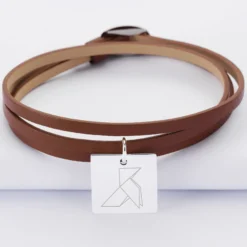 HappyBulle Bracelet 3 tours cuir personnalisé médaille gravée argent dormeuse carré 18x18 mm