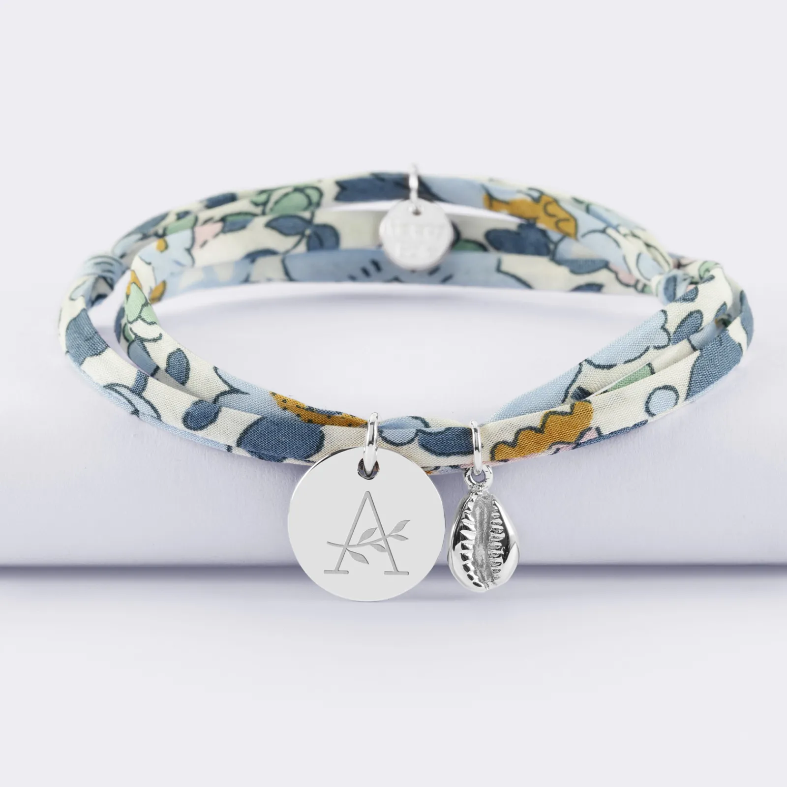 Clearance HappyBulle Bracelet 3 tours Liberty personnalisé médaille gravée argent 15 mm et breloque coquillage cauri 10 mm Argent rhodié 925