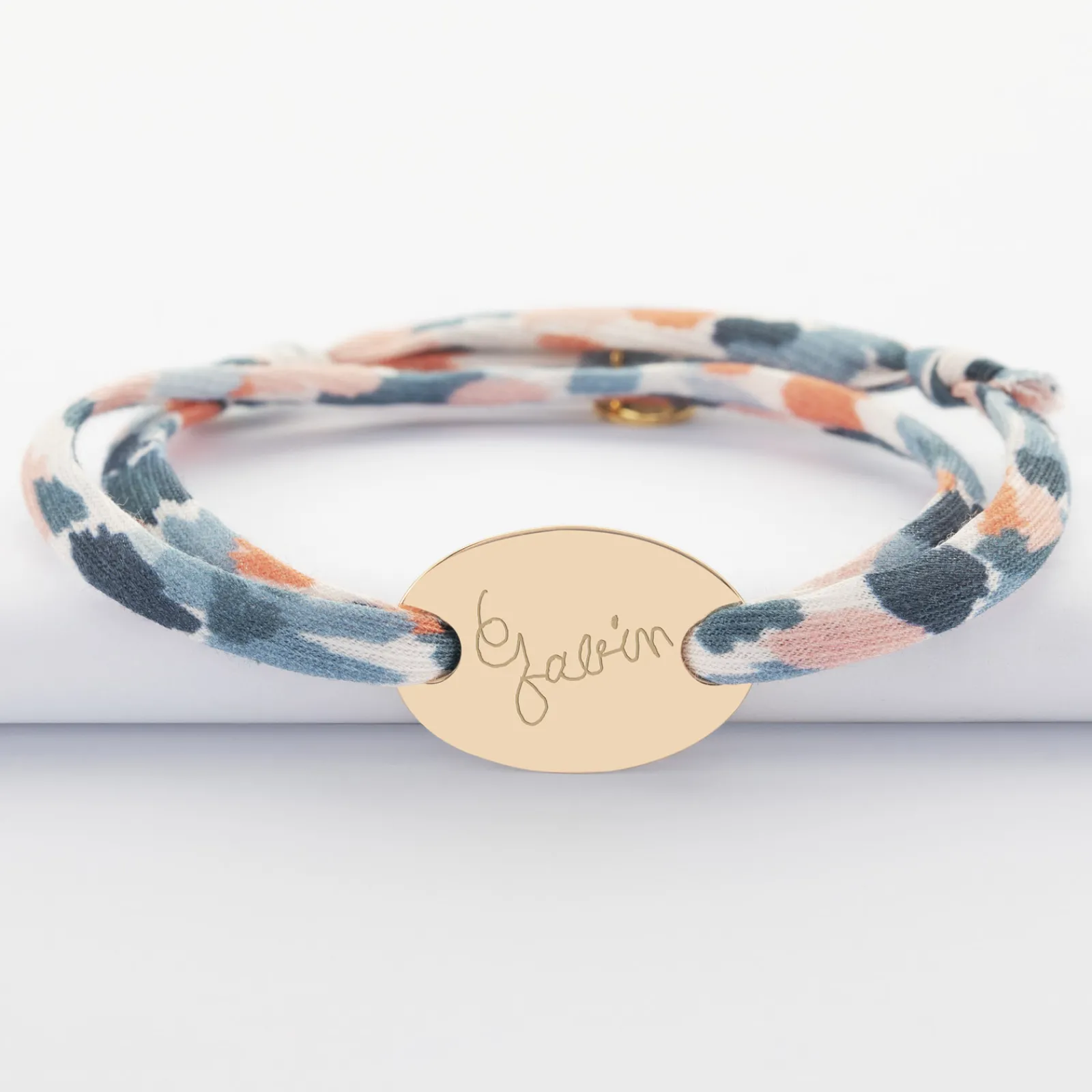 Discount HappyBulle Bracelet 2 tours Liberty personnalisé médaille gravée plaqué or ovale 25x16 mm Plaqué or 18k