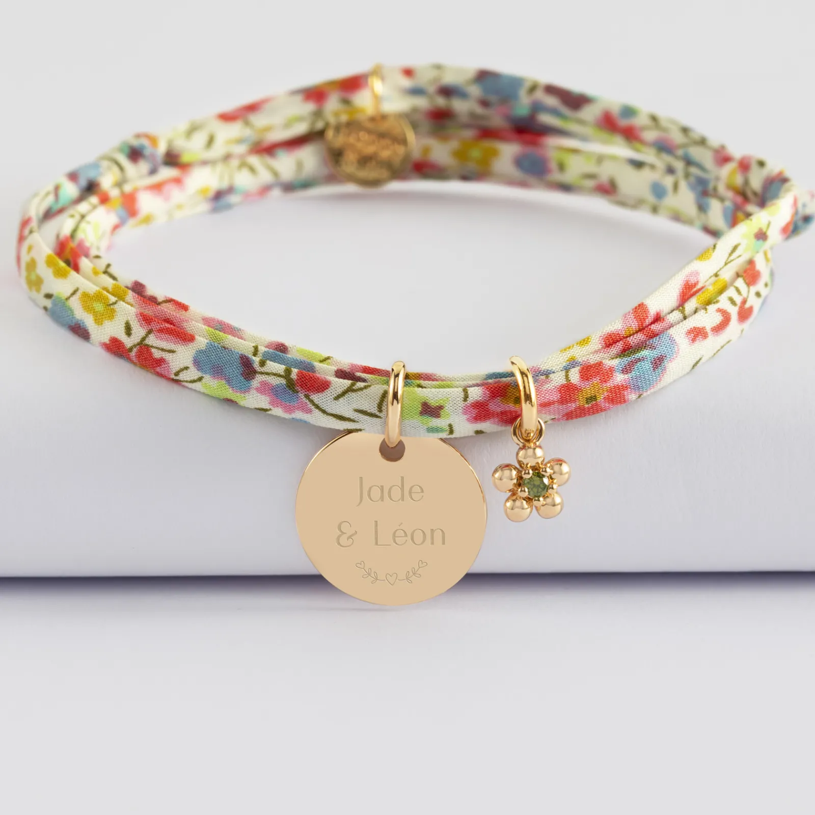 Clearance HappyBulle Bracelet 3 tours Liberty personnalisé médaille gravée plaqué or 15 mm et breloque fleur zircon plaqué or 8 mm