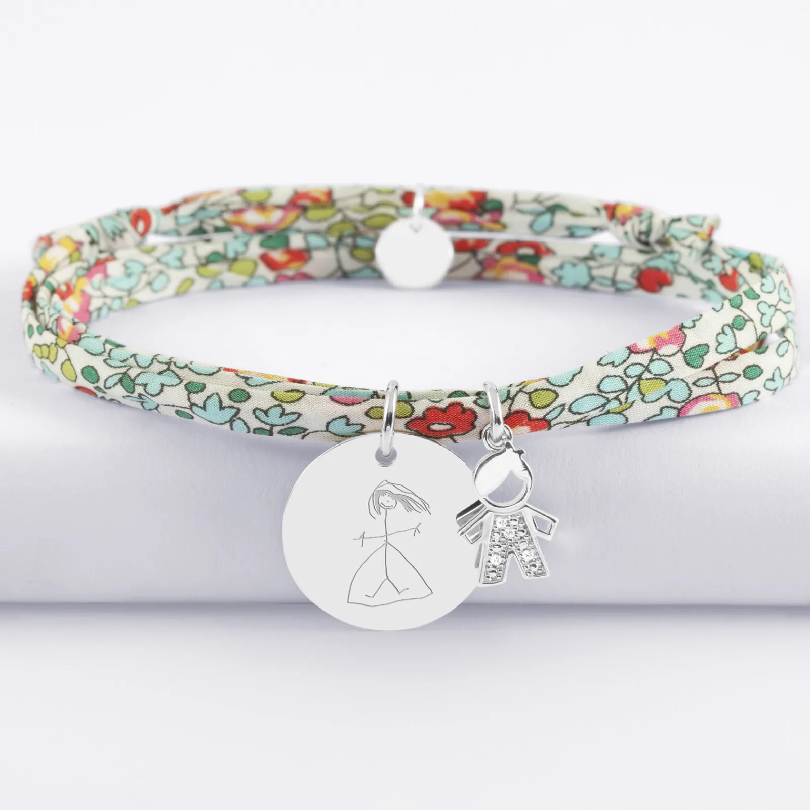 Best HappyBulle Bracelet 3 tours Liberty personnalisé médaille gravée argent 19 mm et breloque petit garçon scintillant 12 mm Argent rhodié 925