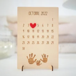 HappyBulle Cadre calendrier personnalisé bois gravé 15x10 cm avec support