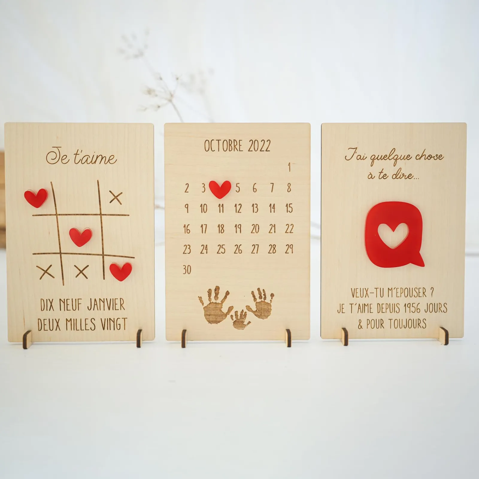 HappyBulle Cadre calendrier personnalisé bois gravé 15x10 cm avec support