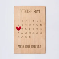 HappyBulle Cadre calendrier personnalisé bois gravé 15x10 cm avec support