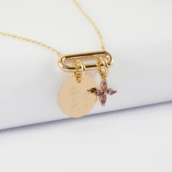 Outlet HappyBulle Collier chaîne ovale ouvert personnalisé médaille gravée plaqué or 15 mm et breloque fleur pétales 10 mm