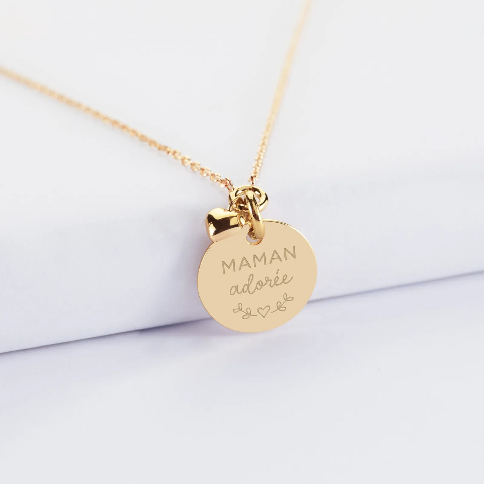 Outlet HappyBulle Collier mini coeur bombé personnalisé médaille gravée plaqué or 15 mm Plaqué or 18k