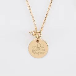 Hot HappyBulle Collier mini coeur scintillant Mariée personnalisé médaille gravée plaqué or 15 mm Plaqué or 18k